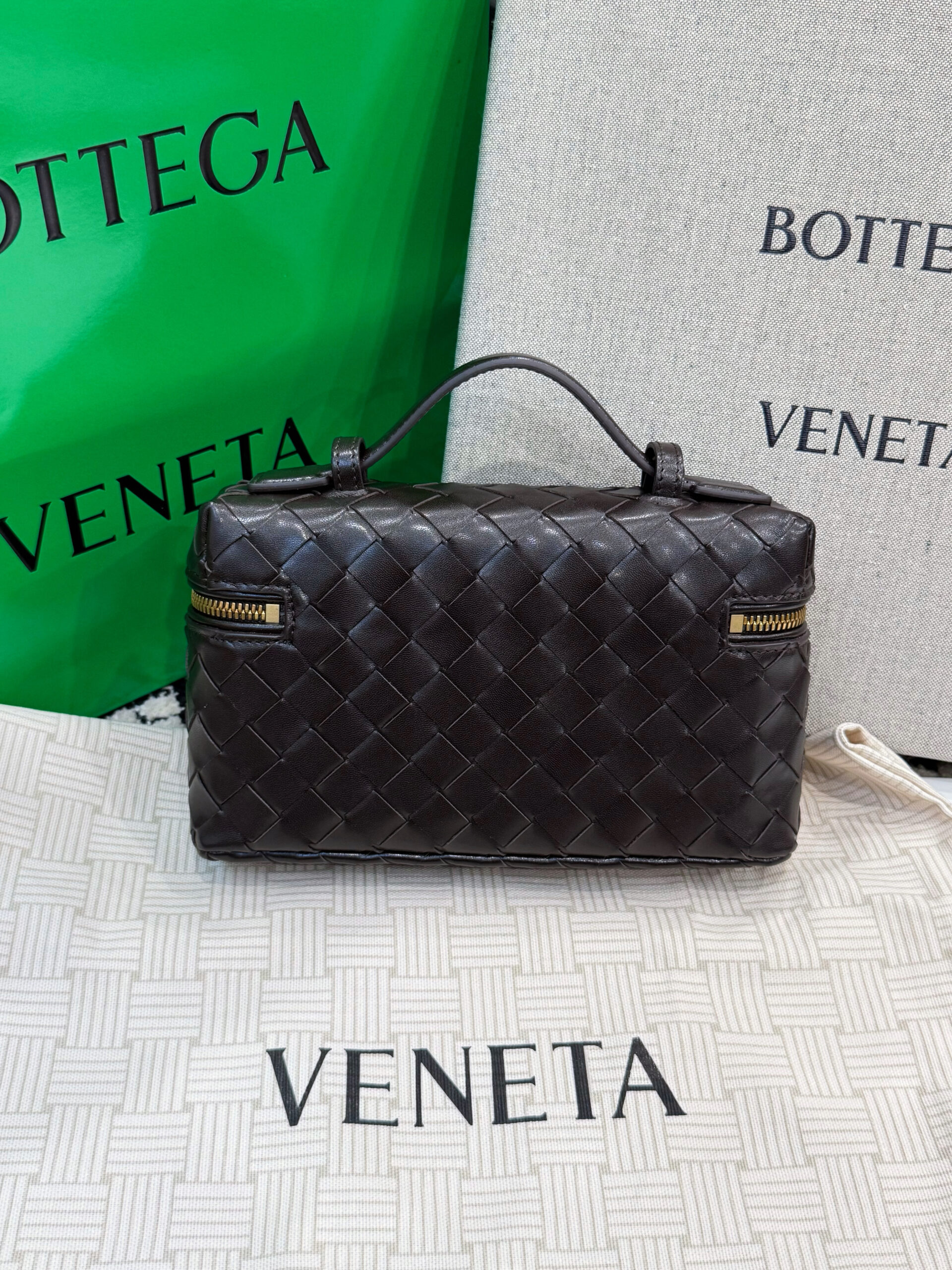 TÚI BOTTEGA VENETA BANG BANG VANITY CASE BAG FONDANT 9 TÚI BOTTEGA VENETA BANG BANG VANITY CASE BAG FONDANT - Ảnh 9