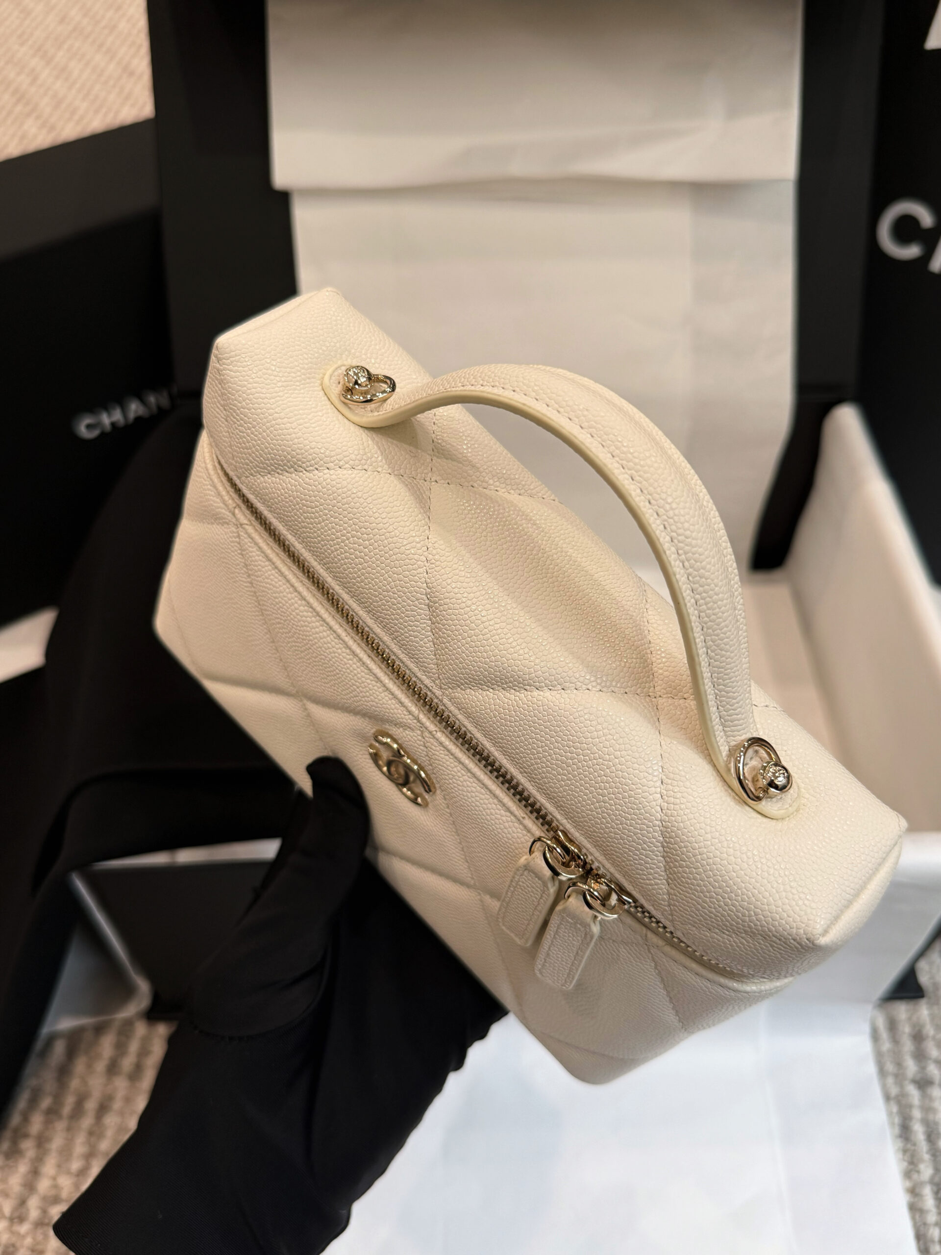 TÚI CHANEL 25K VANITY WITH CHAIN 3 TÚI CHANEL 25K VANITY WITH CHAIN - Ảnh 3
