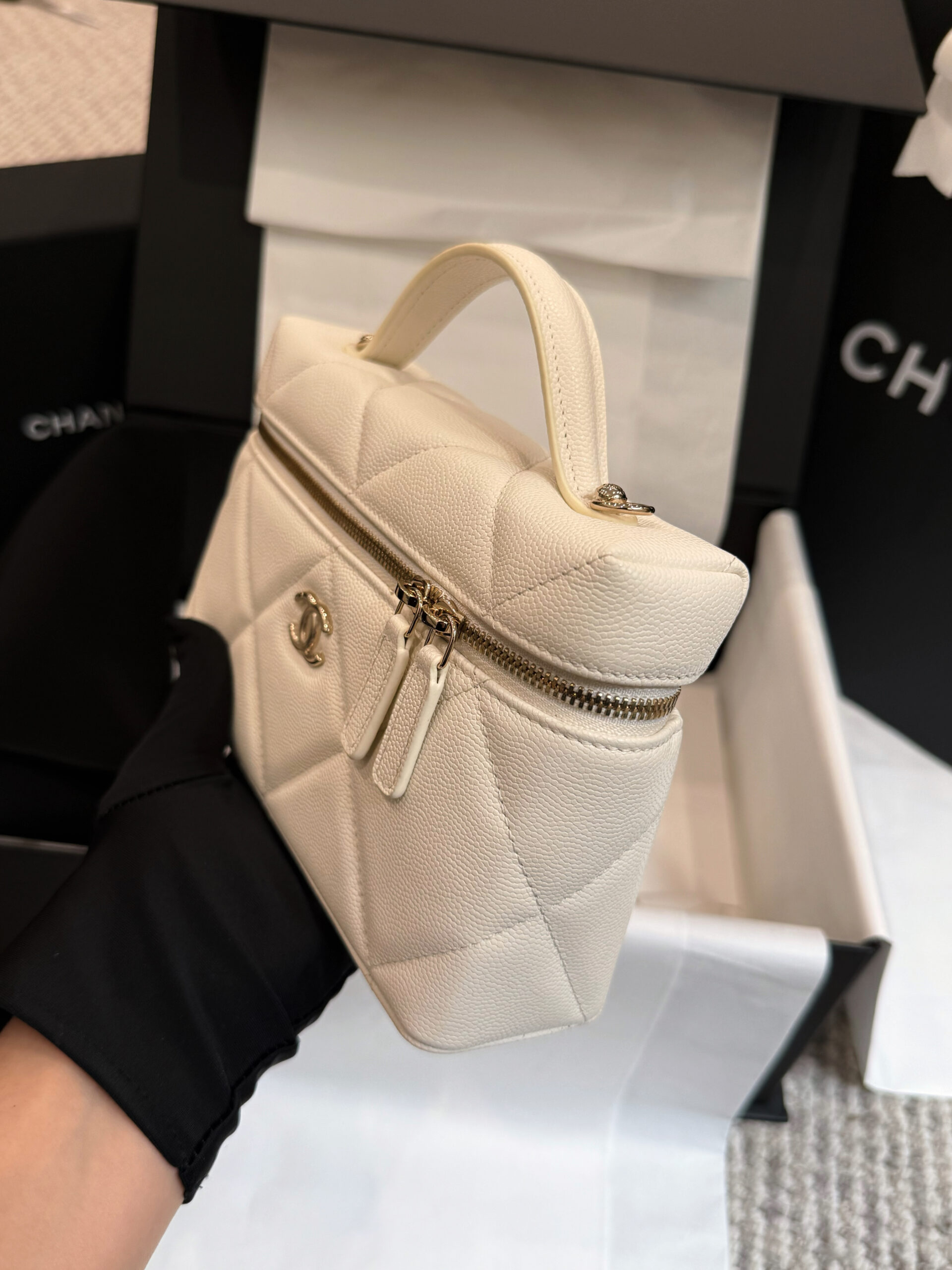 TÚI CHANEL 25K VANITY WITH CHAIN 4 TÚI CHANEL 25K VANITY WITH CHAIN - Ảnh 4