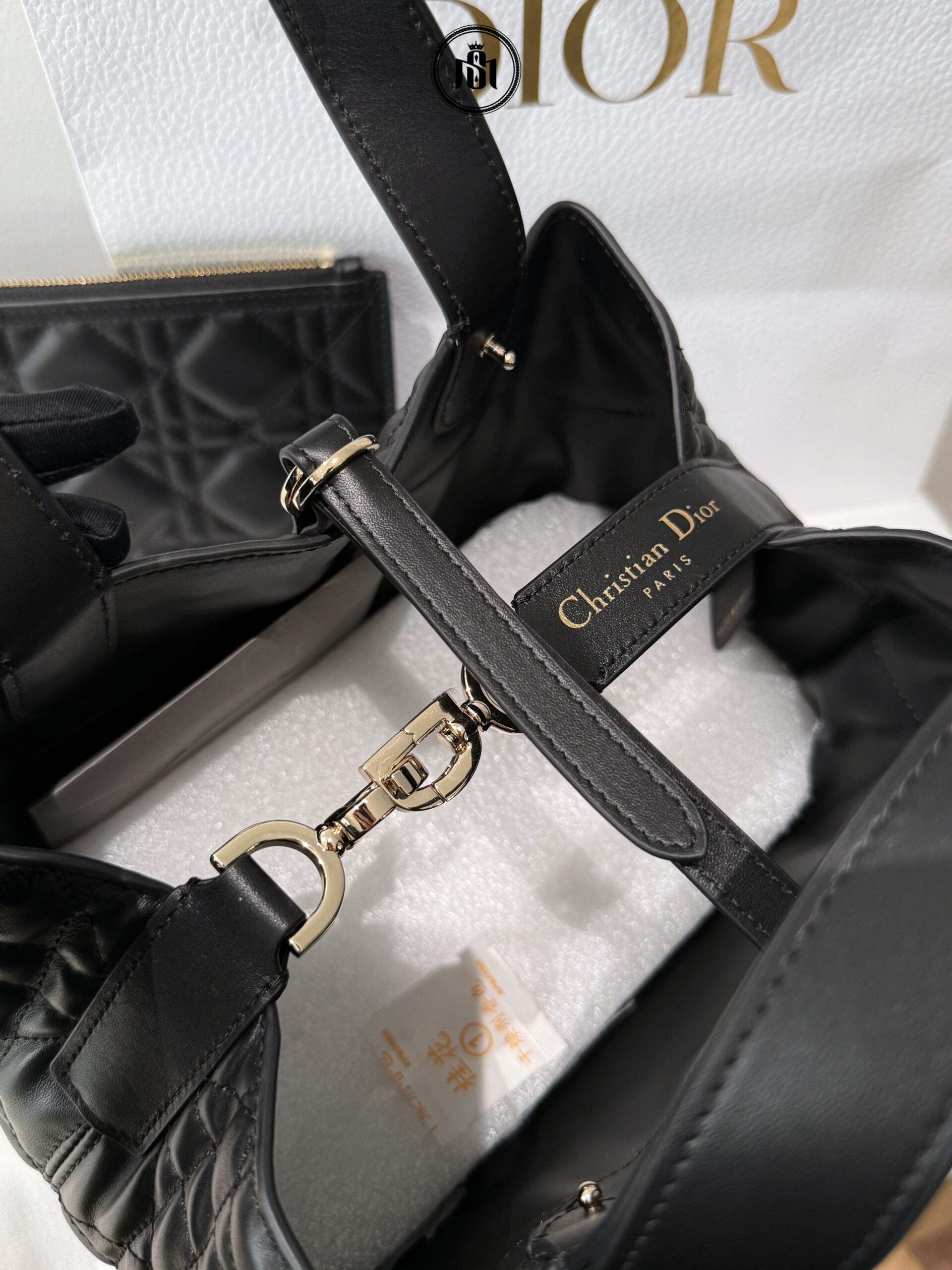 TÚI DIOR SMALL TOUJOURS BAG BLACK MACROCANNAGE CALFSKIN 6 TÚI DIOR SMALL TOUJOURS BAG BLACK MACROCANNAGE CALFSKIN - Ảnh 6