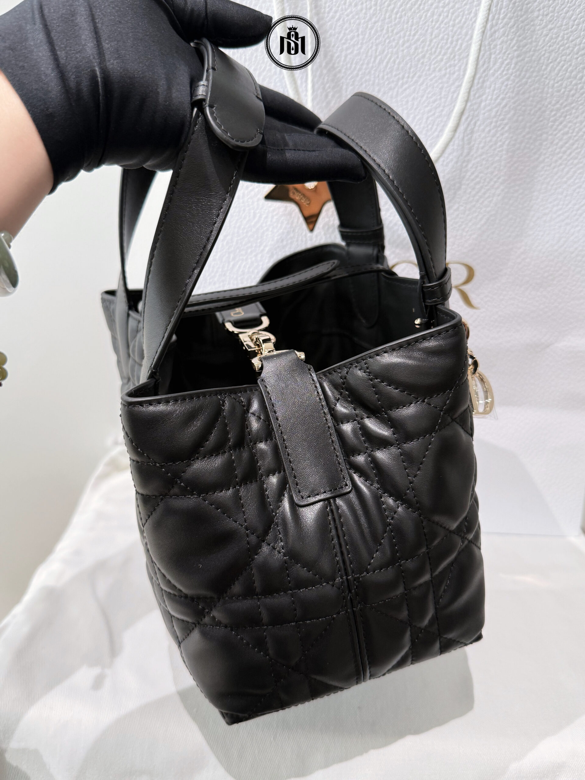 TÚI DIOR SMALL TOUJOURS BAG BLACK MACROCANNAGE CALFSKIN 7 TÚI DIOR SMALL TOUJOURS BAG BLACK MACROCANNAGE CALFSKIN - Ảnh 7