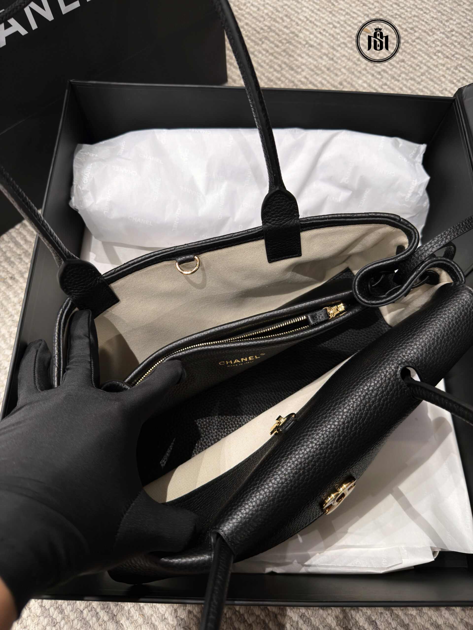 TÚI CHANEL 26S SMALL SHOPPING BAG GRAINED CALFSKIN & GOLD-TONE METAL BLACK 5 TÚI CHANEL 26S SMALL SHOPPING BAG GRAINED CALFSKIN & GOLD-TONE METAL BLACK - Ảnh 5