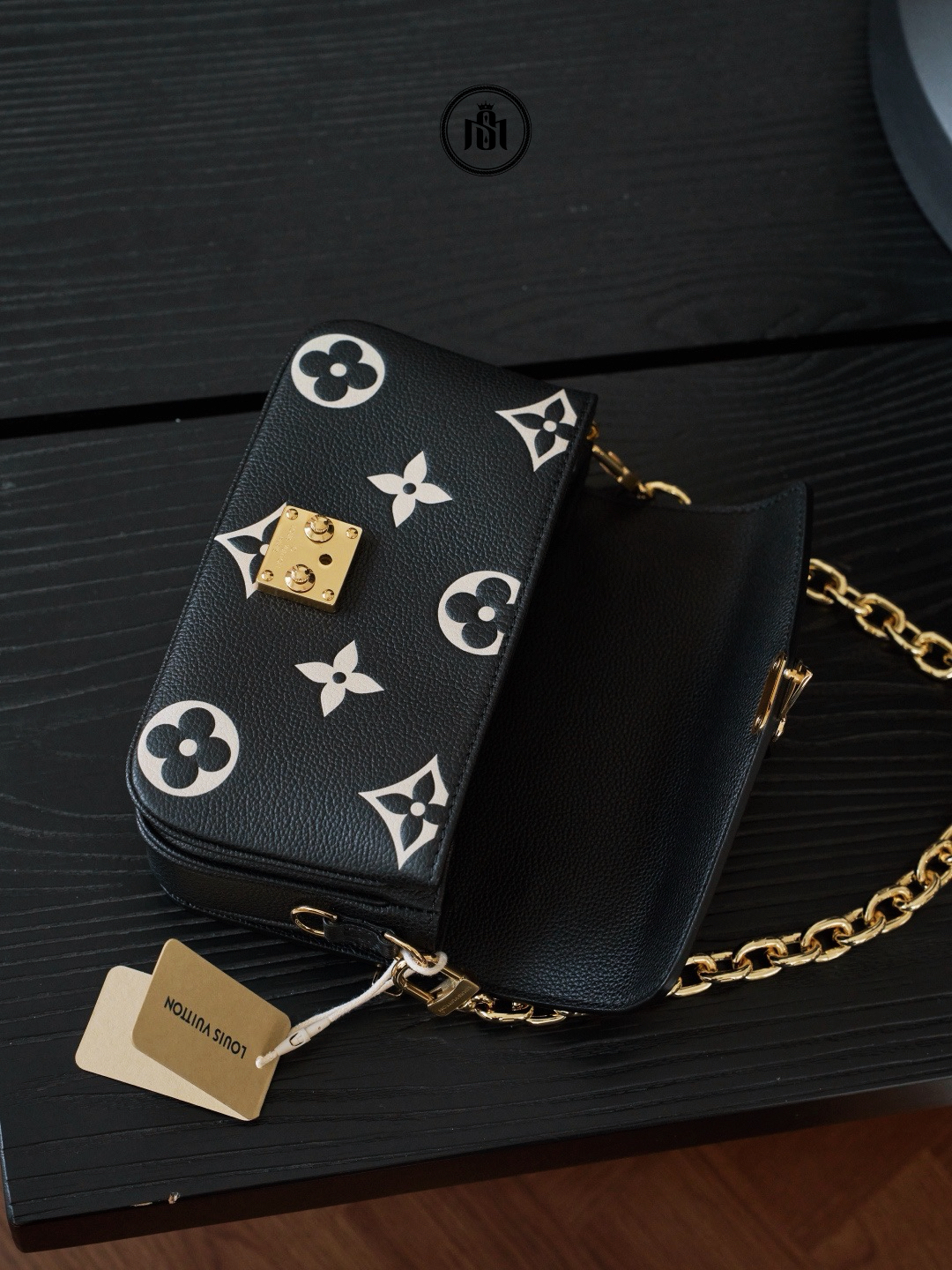 TÚI LOUIS VUITTON POCHETTE MÉTIS EAST WEST MONOGRAM EMPREINTE BLACK / BEIGE M46596 8 TÚI LOUIS VUITTON POCHETTE MÉTIS EAST WEST MONOGRAM EMPREINTE BLACK / BEIGE M46596 - Ảnh 8