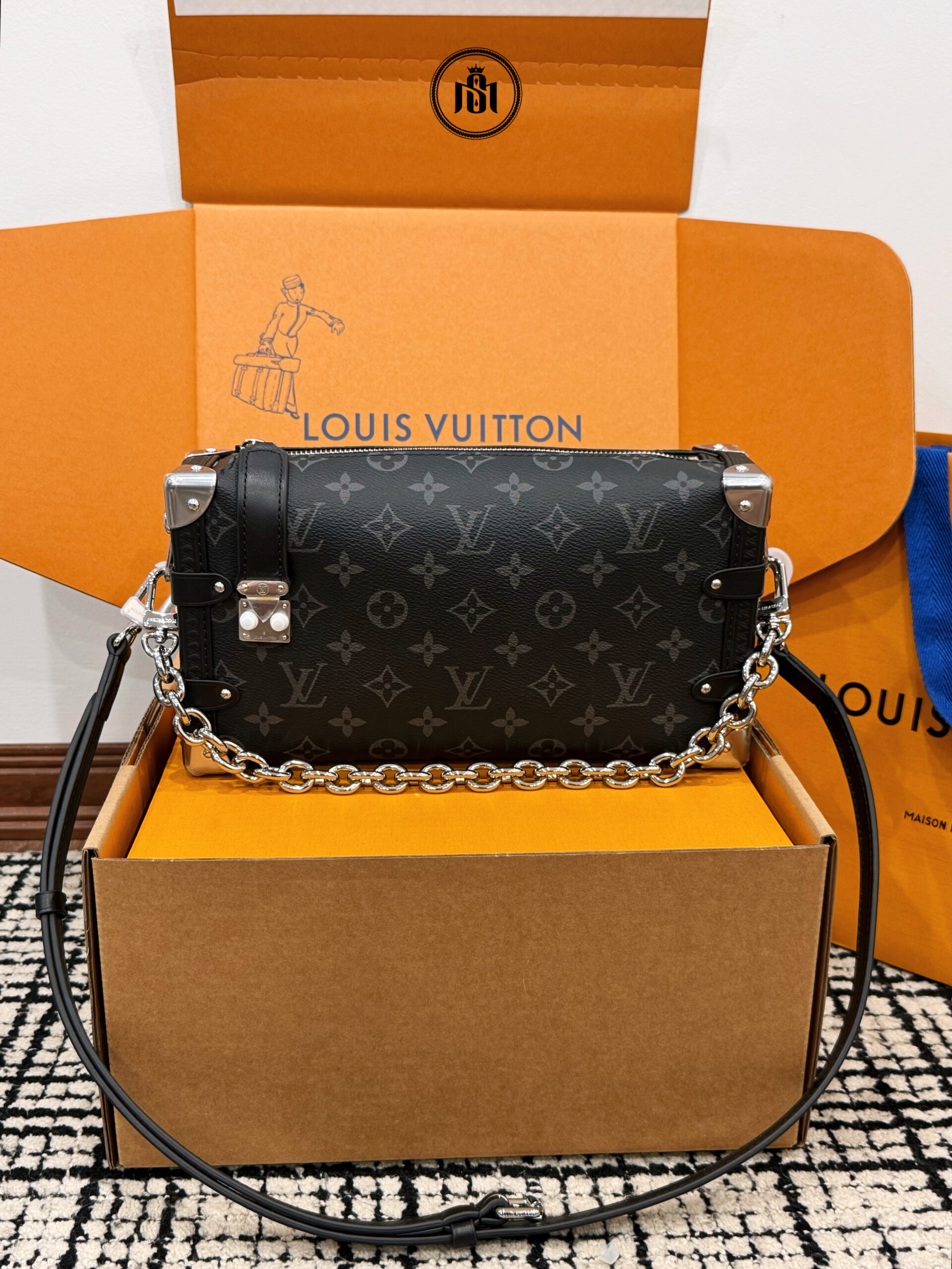 TÚI LOUIS VUITTON SIDE TRUNK MM EAST WEST MONOGRAM ECLIPSE M26226 1 TÚI LOUIS VUITTON SIDE TRUNK MM EAST WEST MONOGRAM ECLIPSE M26226