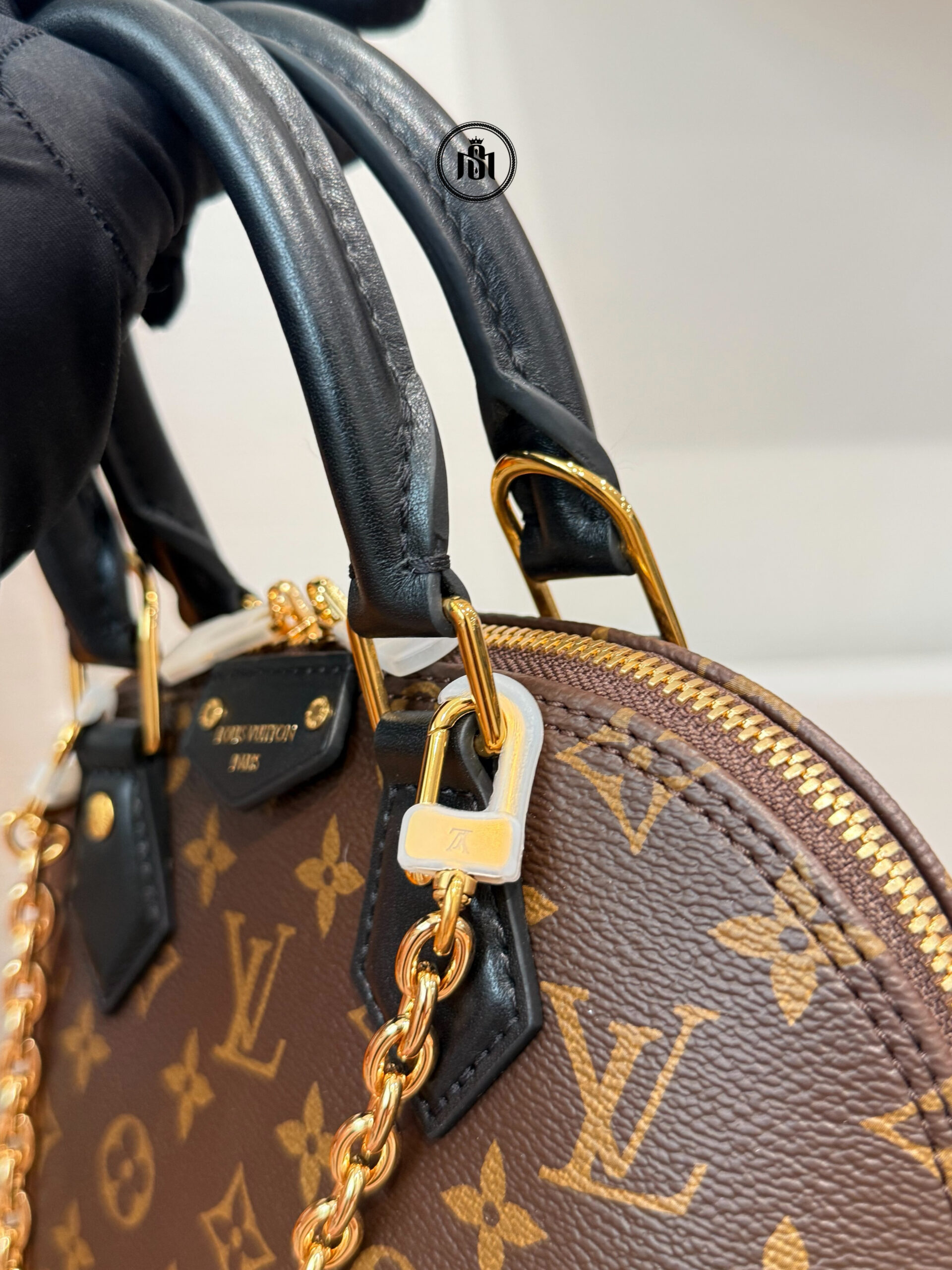 TÚI LOUIS VUITTON ALMA TRUNK BB MONOGRAM M26084 4 TÚI LOUIS VUITTON ALMA TRUNK BB MONOGRAM M26084 - Ảnh 4