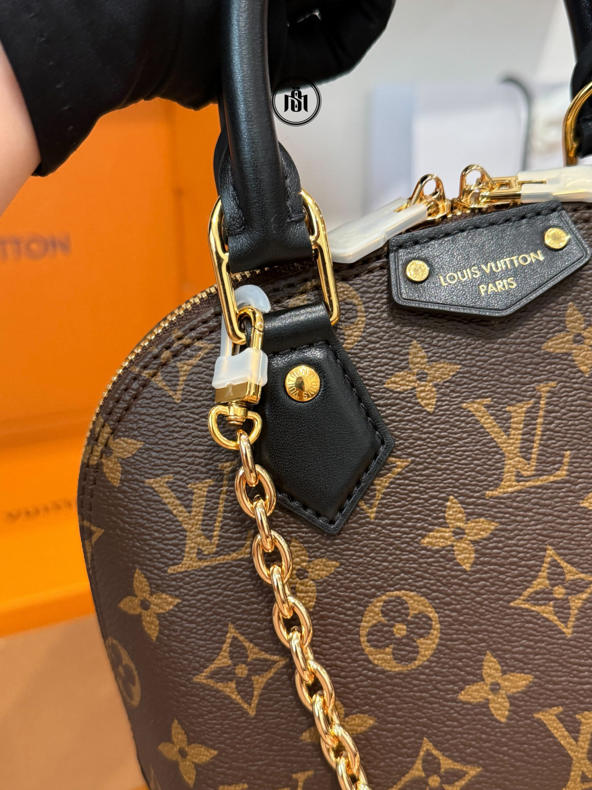 TÚI LOUIS VUITTON ALMA TRUNK BB MONOGRAM M26084 10 TÚI LOUIS VUITTON ALMA TRUNK BB MONOGRAM M26084 - Ảnh 10
