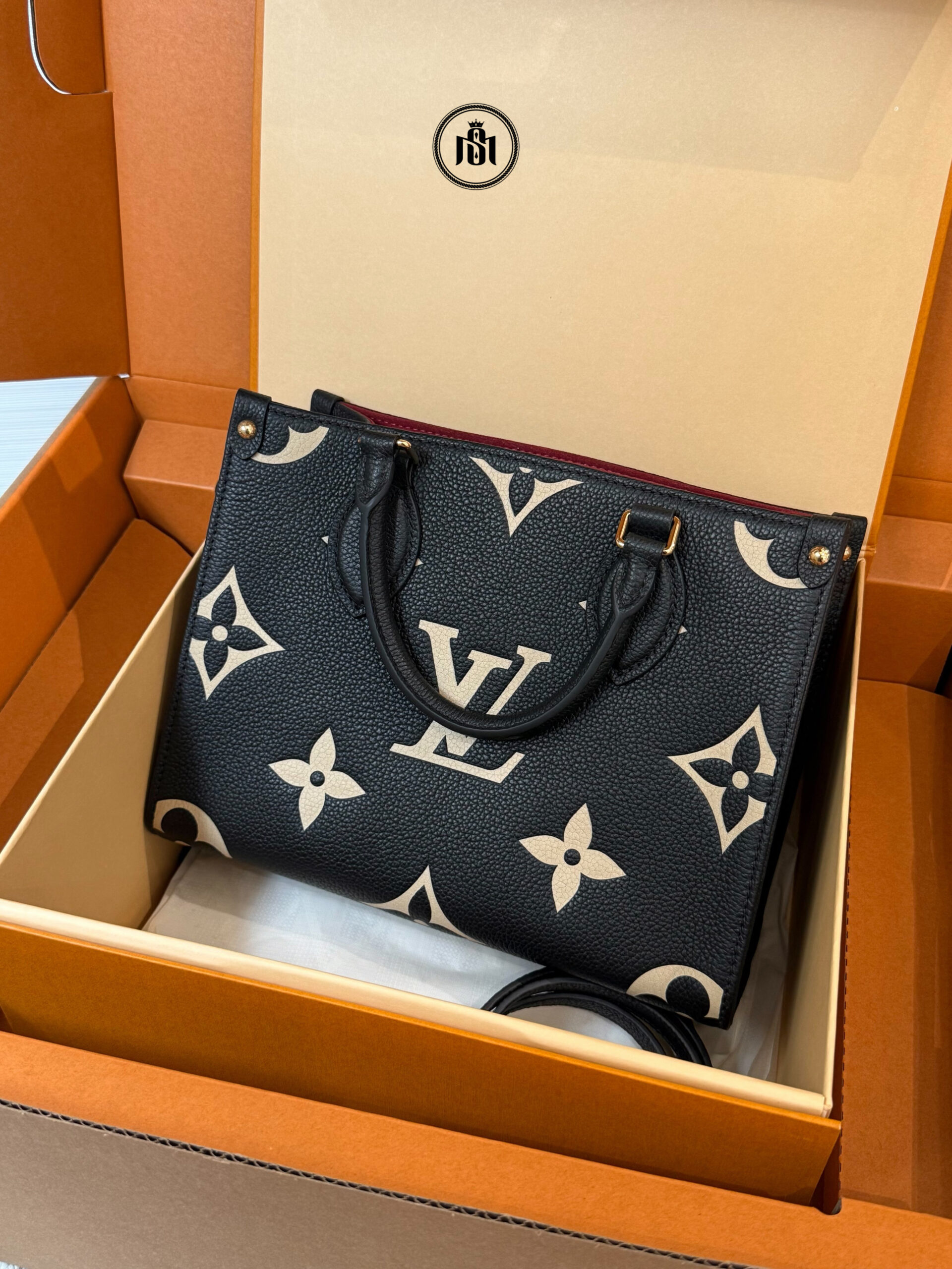 TÚI LOUIS VUITTON ONTHEGO PM BICOLOR MONOGRAM EMPREINTE BLACK / BEIGE M45659 8 TÚI LOUIS VUITTON ONTHEGO PM BICOLOR MONOGRAM EMPREINTE BLACK / BEIGE M45659 - Ảnh 8