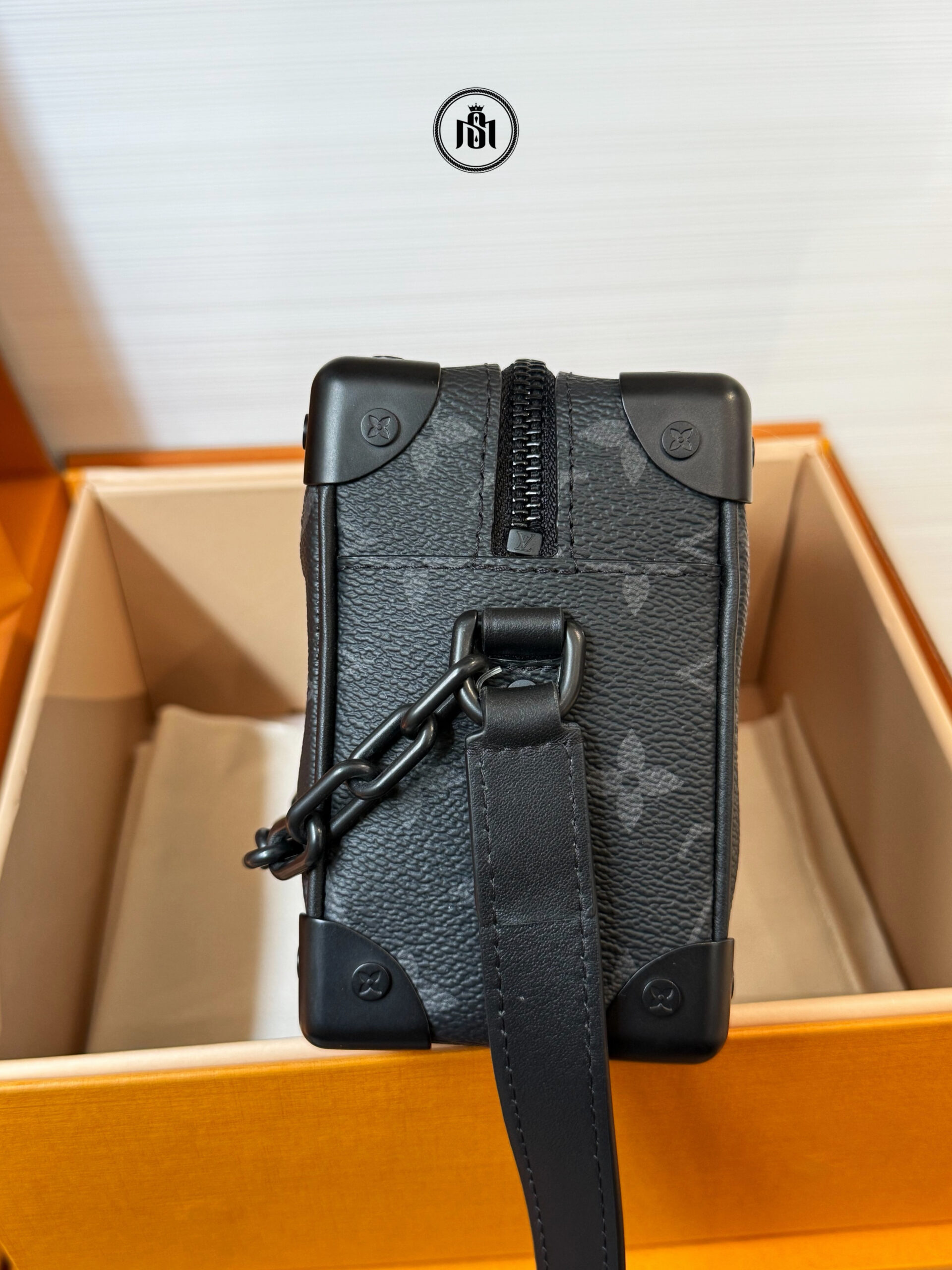 TÚI LOUIS VUITTON MINI SOFT TRUNK MONOGRAM ECLIPSE M44735 6 TÚI LOUIS VUITTON MINI SOFT TRUNK MONOGRAM ECLIPSE M44735 - Ảnh 6