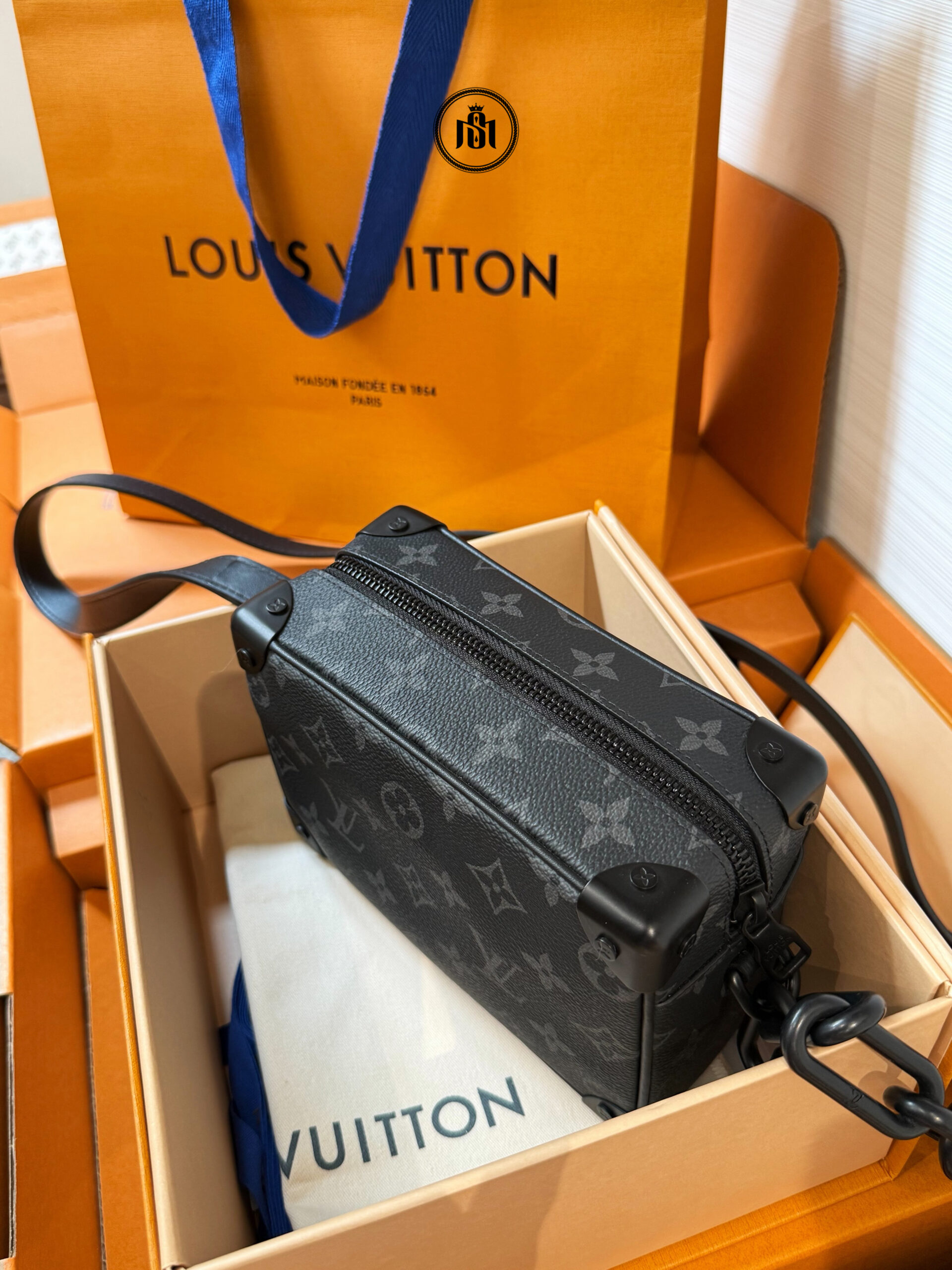 TÚI LOUIS VUITTON MINI SOFT TRUNK MONOGRAM ECLIPSE M44735 3 TÚI LOUIS VUITTON MINI SOFT TRUNK MONOGRAM ECLIPSE M44735 - Ảnh 3