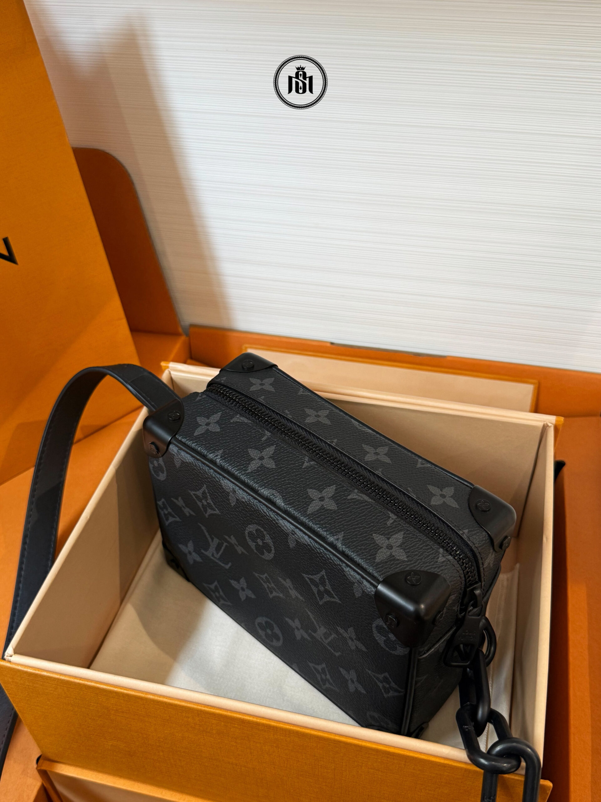 TÚI LOUIS VUITTON MINI SOFT TRUNK MONOGRAM ECLIPSE M44735 8 TÚI LOUIS VUITTON MINI SOFT TRUNK MONOGRAM ECLIPSE M44735 - Ảnh 8